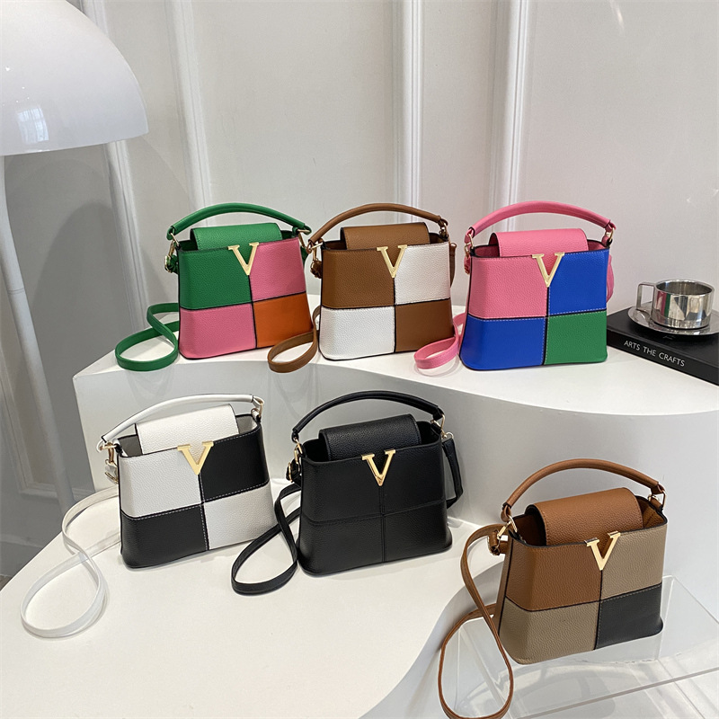 Chic V-Logo Mini Totes Bags Lu - Luxury Bags No Logo recension och pris