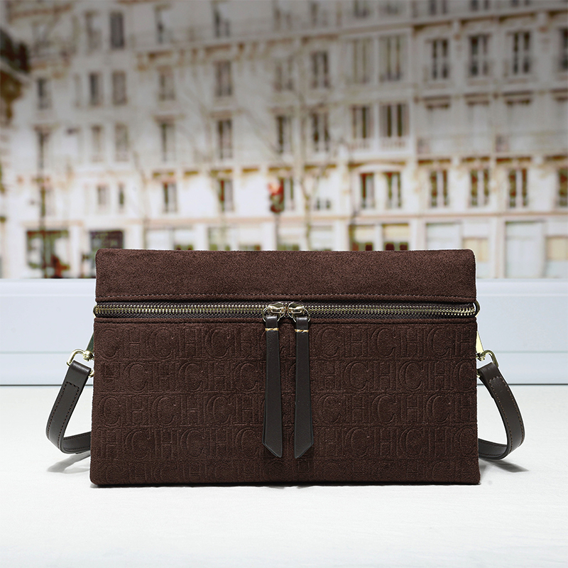 CH Monogram Embossed Suede Cro - Luxury Ziploc Bags recension och pris