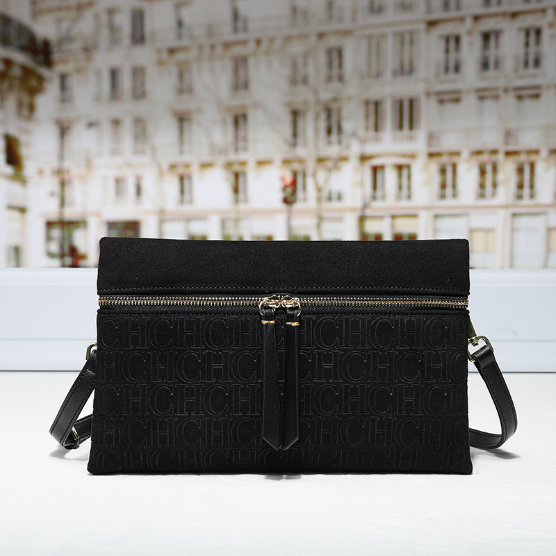 CH Monogram Embossed Suede Cro - Luxury Ziploc Bags recension och pris
